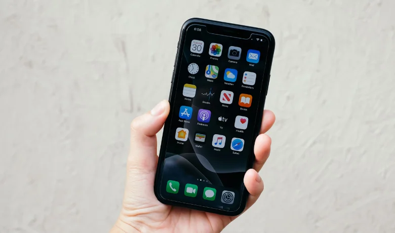 iPhone com vários aplicativos baixados
