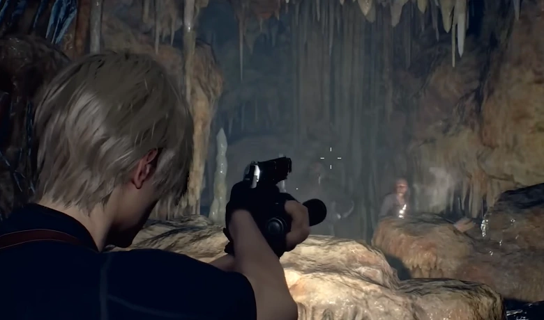 Leon, protagoniste de Resident Evil 4 Remake, tire sur des zombies dans une grotte avec un pistolet