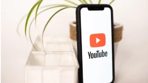 Leia mais sobre o artigo Os 10 Vídeos Com Mais Visualizações No YouTube, Ranqueados!